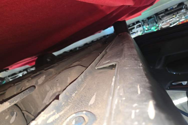 Used Kia KX Cross 2017 1.4L AT GLS Left Side Sill