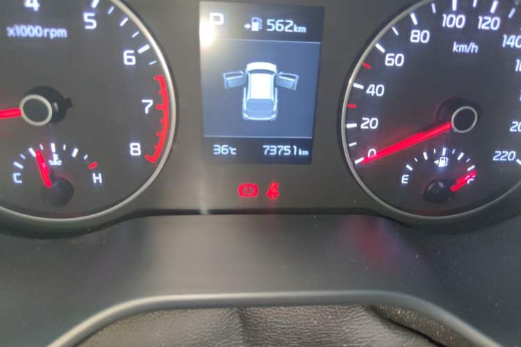 Used Kia KX Cross 2017 1.4L AT GLS Odometer Close Up