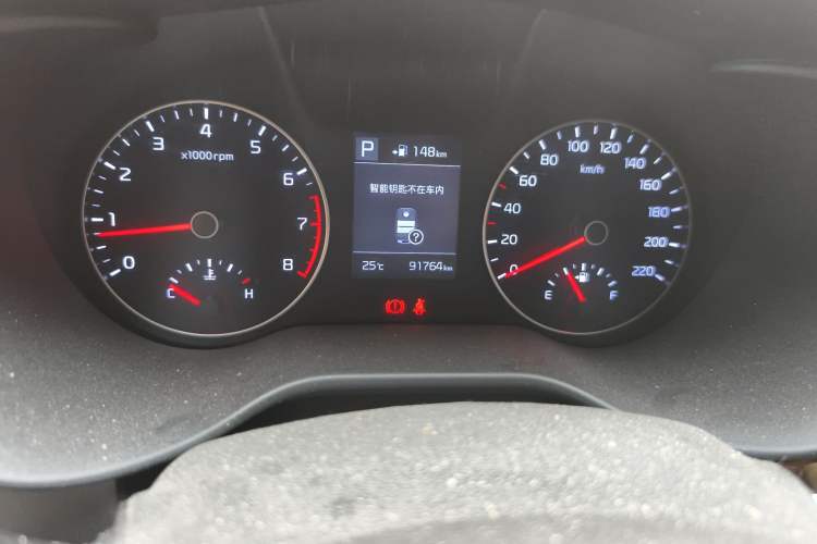 Used Kia KX Cross 2017 1.4L AT GLS Odometer Close Up