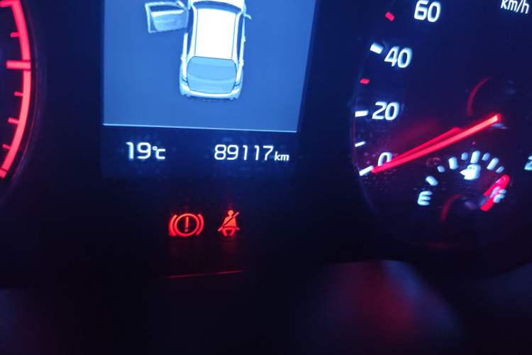 Used Kia KX Cross 2017 1.4L AT GLS Odometer Close Up