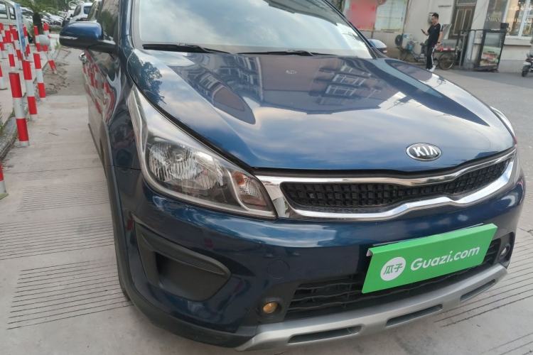 Used Kia KX Cross 2017 1.4L AT GLS Right Front Headlight