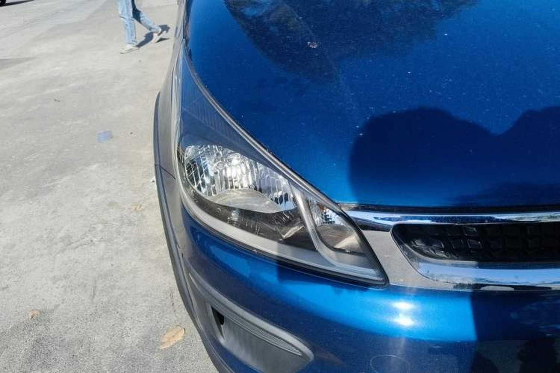 Used Kia KX Cross 2017 1.4L AT GLS Right Front Headlight