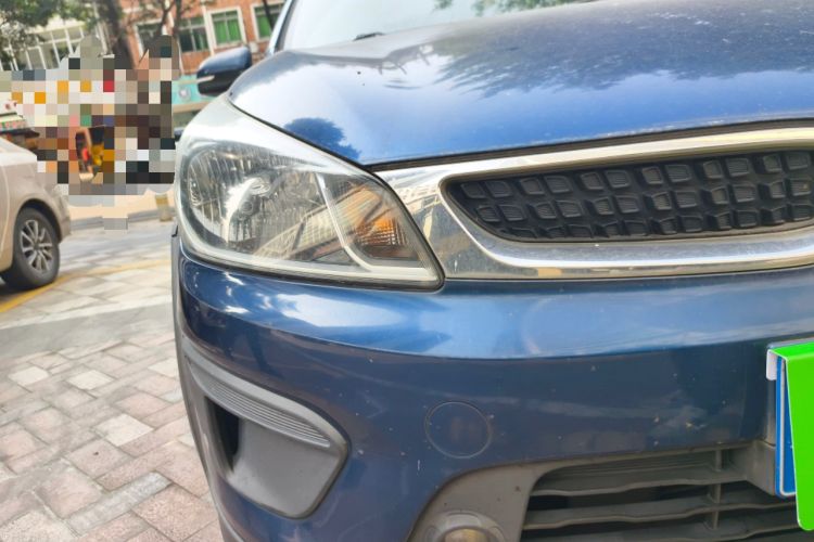 Used Kia KX Cross 2017 1.4L AT GLS Right Front Headlight