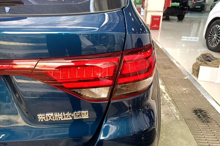 Used Kia KX Cross 2017 1.4L AT GLS Right Rear Taillight