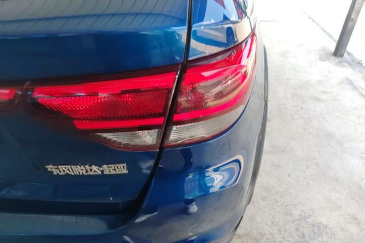 Used Kia KX Cross 2017 1.4L AT GLS Right Rear Taillight
