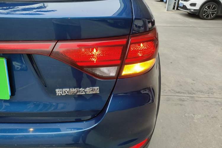 Used Kia KX Cross 2017 1.4L AT GLS Right Rear Taillight
