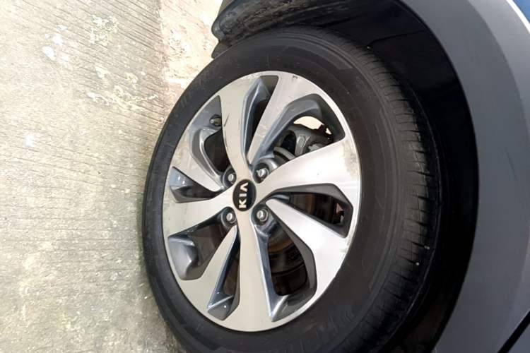 Used Kia KX Cross 2017 1.4L AT GLS Right Rear Wheel Hub