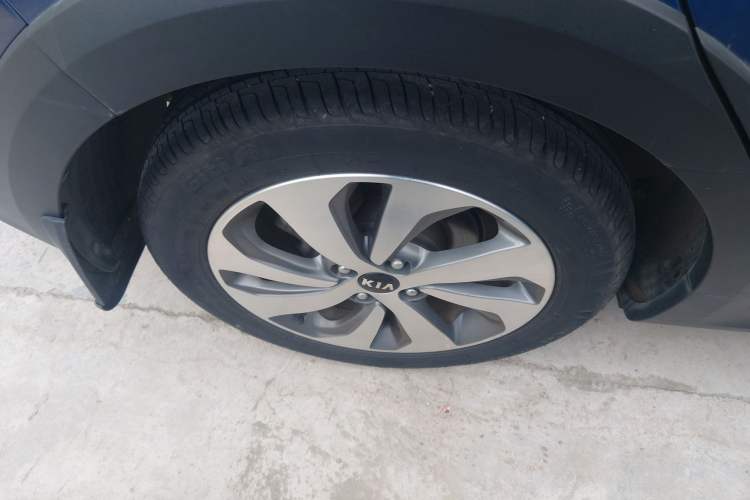 Used Kia KX Cross 2017 1.4L AT GLS Right Rear Wheel Hub