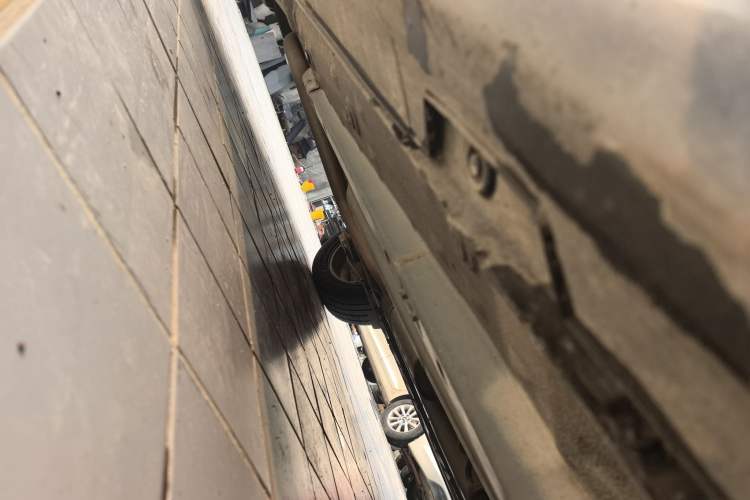 Used Kia KX Cross 2017 1.4L MT GLS Right Side Sill