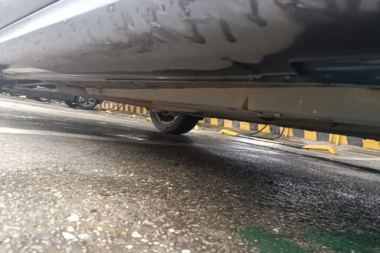 Used Kia KX Cross 2017 1.4L AT GLS Right Side Sill