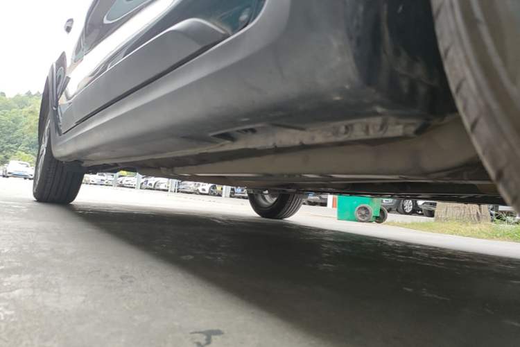Used Kia KX Cross 2017 1.4L AT GLS Right Side Sill