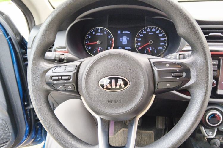 Used Kia KX Cross 2017 1.4L AT GLS Steering Wheel