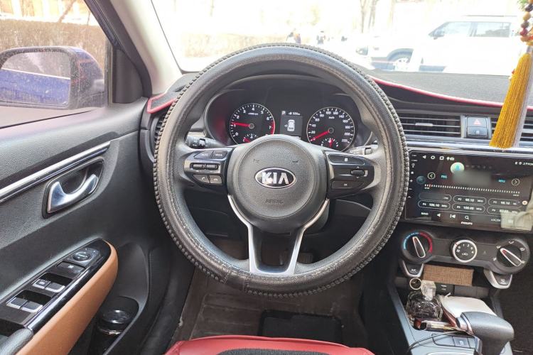 Used Kia KX Cross 2017 1.4L AT GLS Steering Wheel