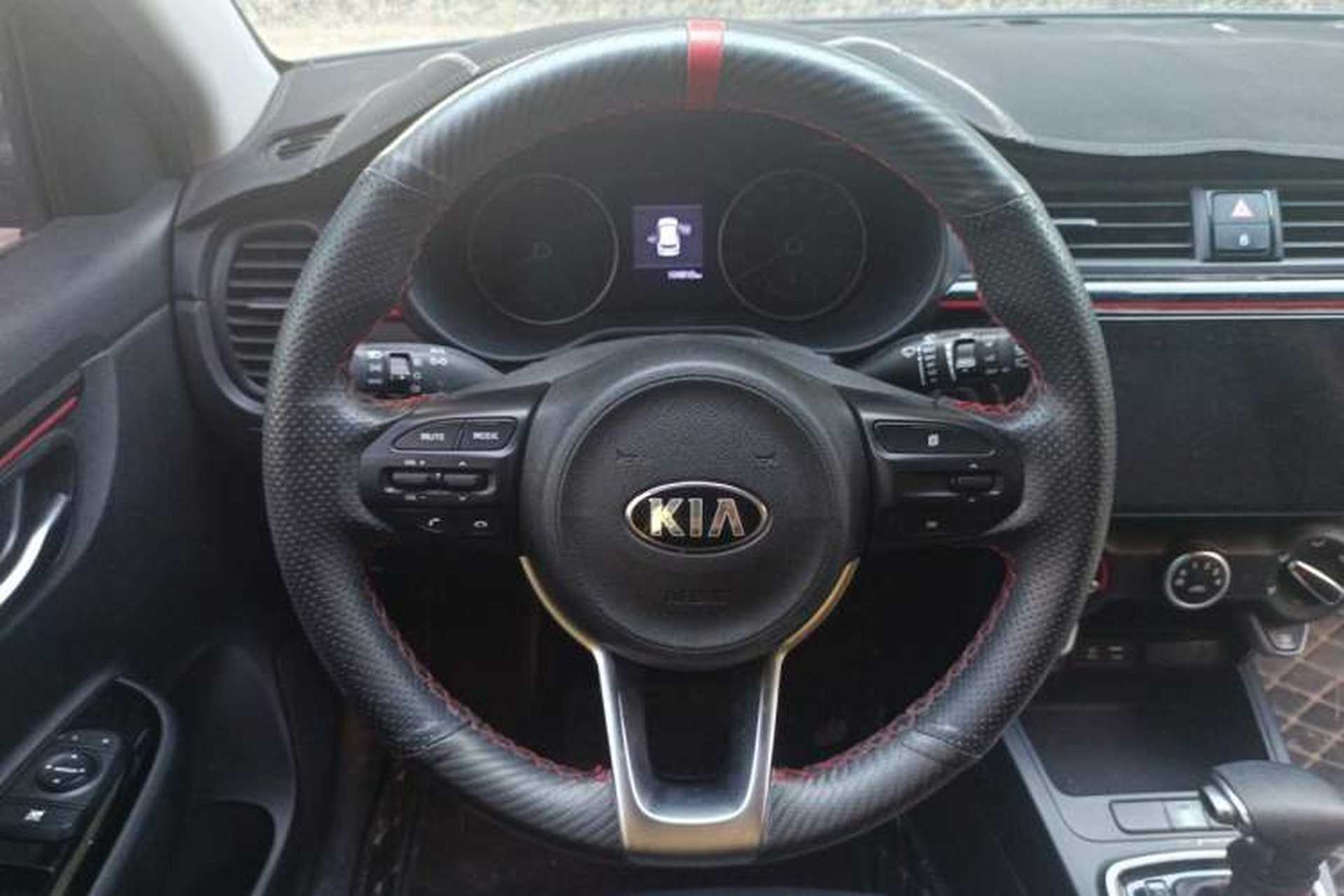 Used Kia KX Cross 2017 1.4L AT GLS Steering Wheel