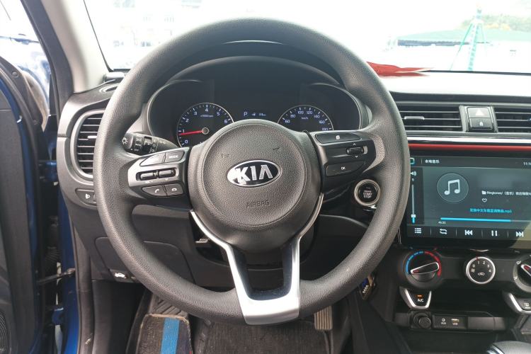 Used Kia KX Cross 2017 1.4L AT GLS Steering Wheel