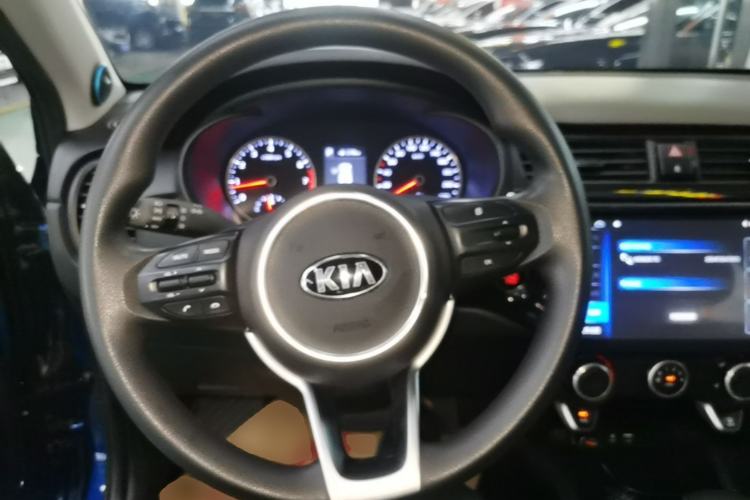 Used Kia KX Cross 2017 1.4L AT GLS Steering Wheel