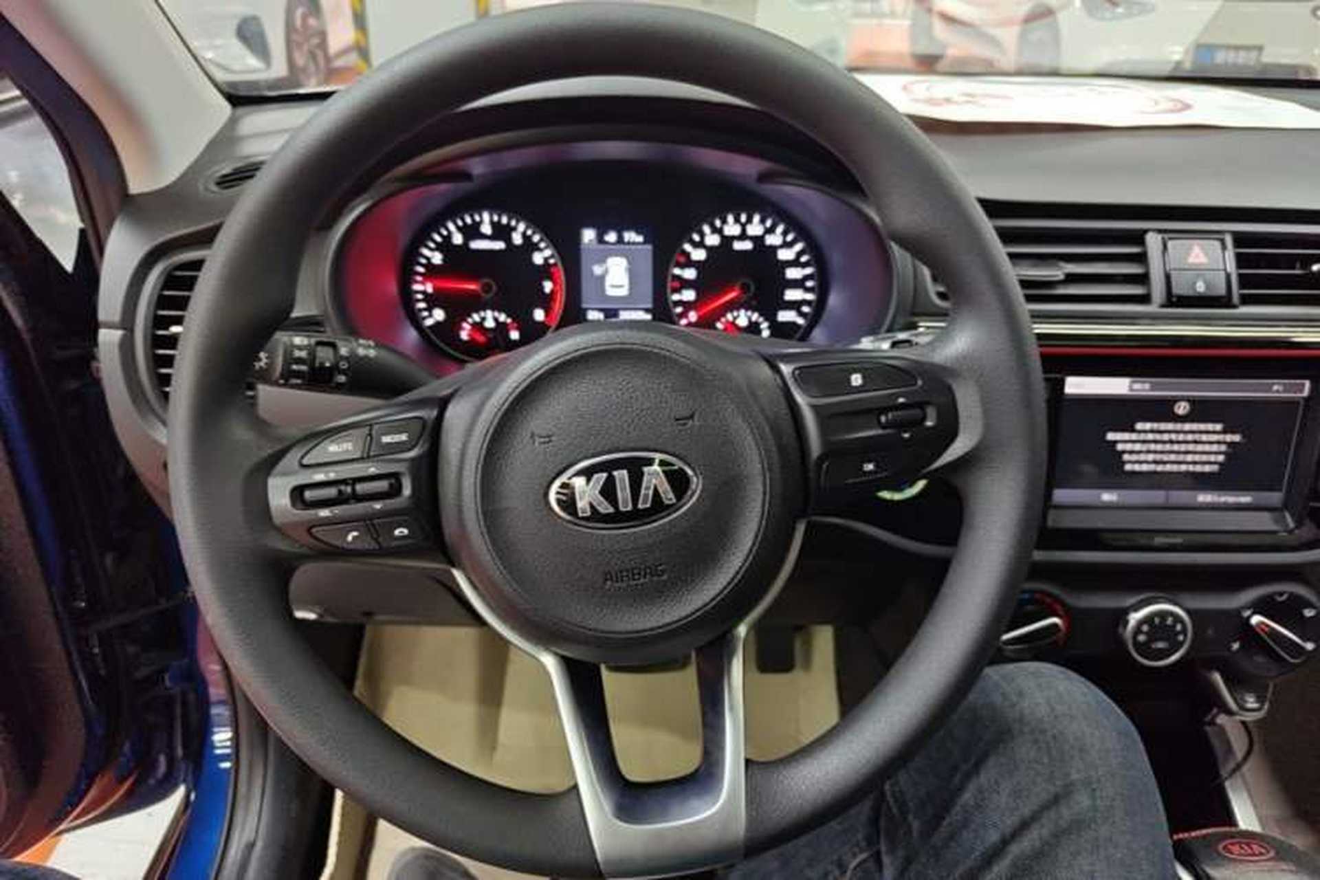 Used Kia KX Cross 2017 1.4L AT GLS Steering Wheel