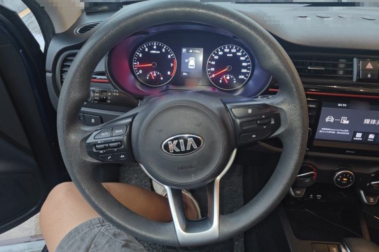Used Kia KX Cross 2017 1.4L AT GLS Steering Wheel