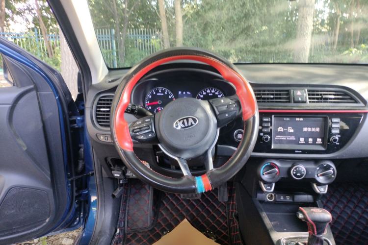 Used Kia KX Cross 2017 1.4L AT GLS Steering Wheel
