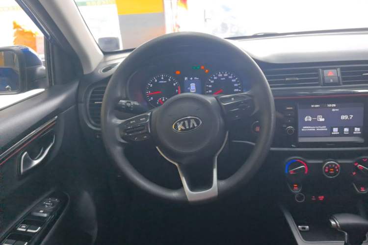 Used Kia KX Cross 2017 1.4L AT GLS Steering Wheel