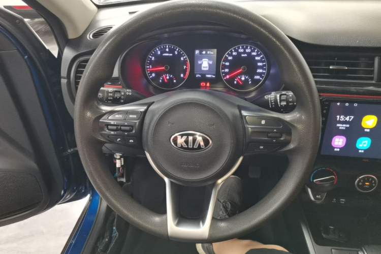 Used Kia KX Cross 2017 1.4L AT GLS Steering Wheel