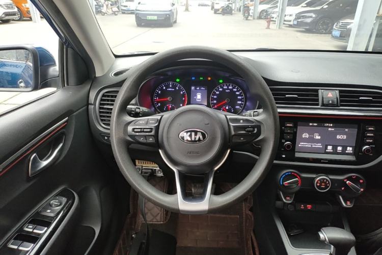 Used Kia KX Cross 2017 1.4L AT GLS Steering Wheel