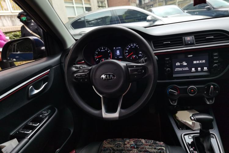 Used Kia KX Cross 2017 1.4L AT GLS Steering Wheel