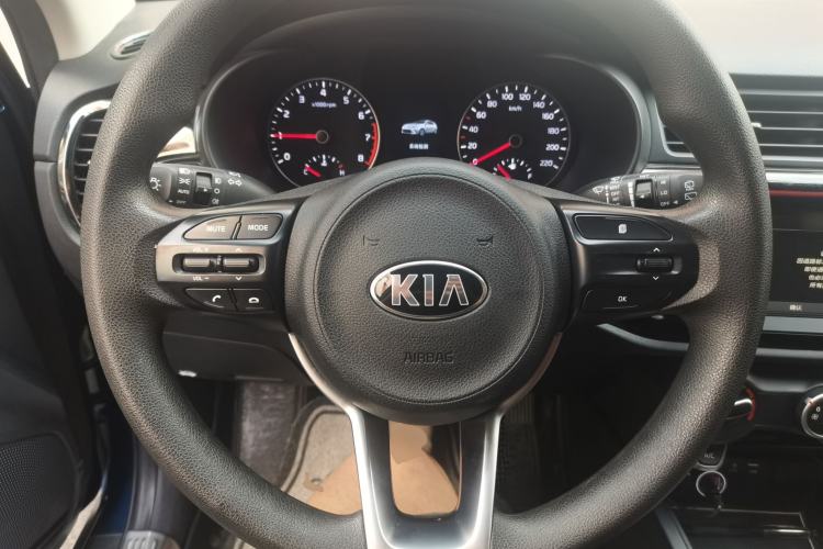 Used Kia KX Cross 2017 1.4L AT GLS Steering Wheel