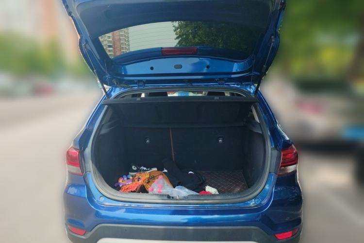 Used Kia KX Cross 2017 1.4L AT GLS Trunk