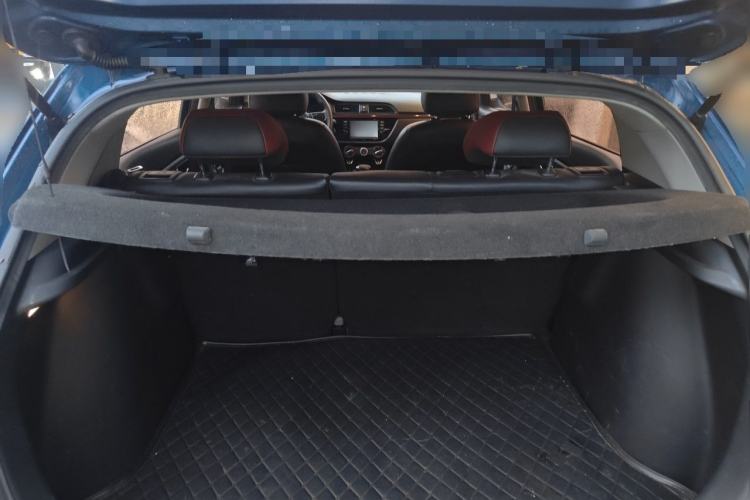 Used Kia KX Cross 2017 1.4L AT GLS Trunk