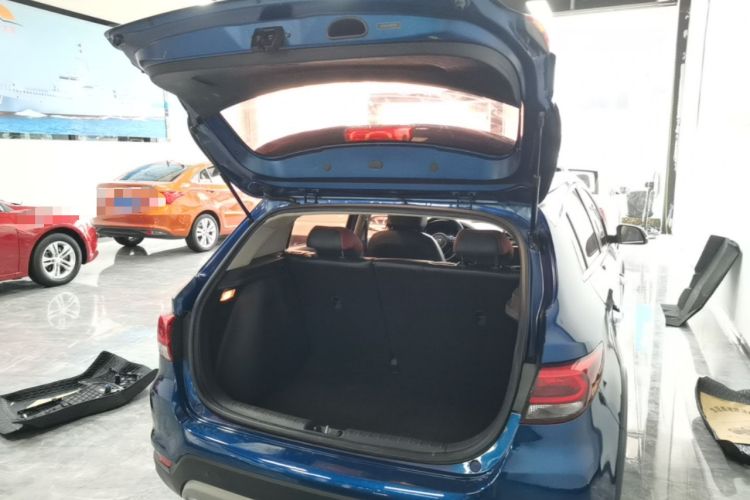 Used Kia KX Cross 2017 1.4L AT GLS Trunk