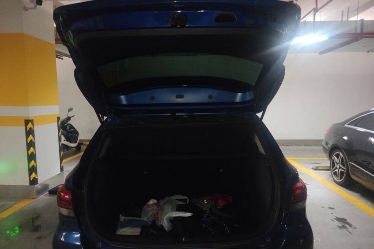 Used Kia KX Cross 2017 1.4L AT GLS Trunk