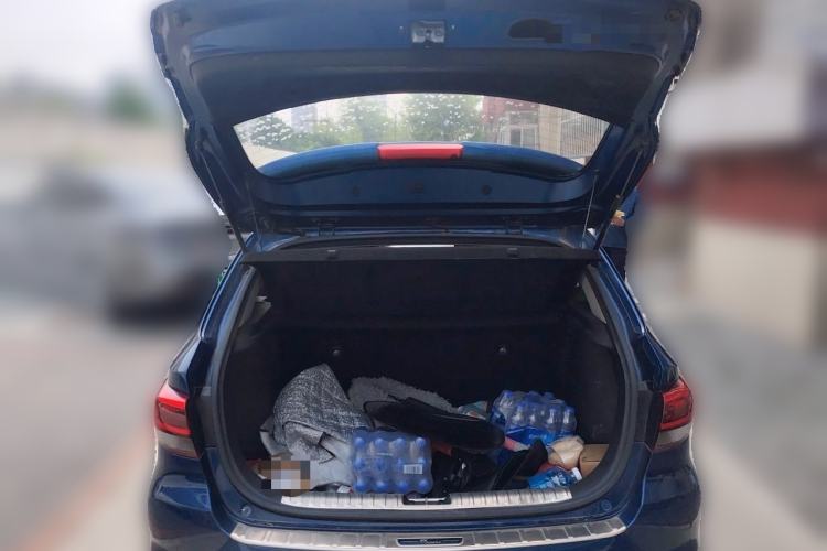 Used Kia KX Cross 2017 1.4L AT GLS Trunk