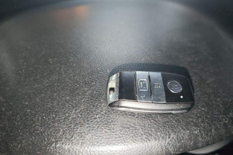 Used Kia KX Cross 2017 1.4L AT GLS Vehicle Key