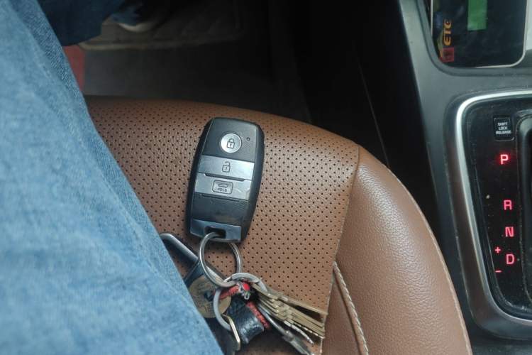 Used Kia KX Cross 2017 1.4L AT GLS Vehicle Key