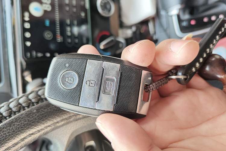 Used Kia KX Cross 2017 1.4L AT GLS Vehicle Key