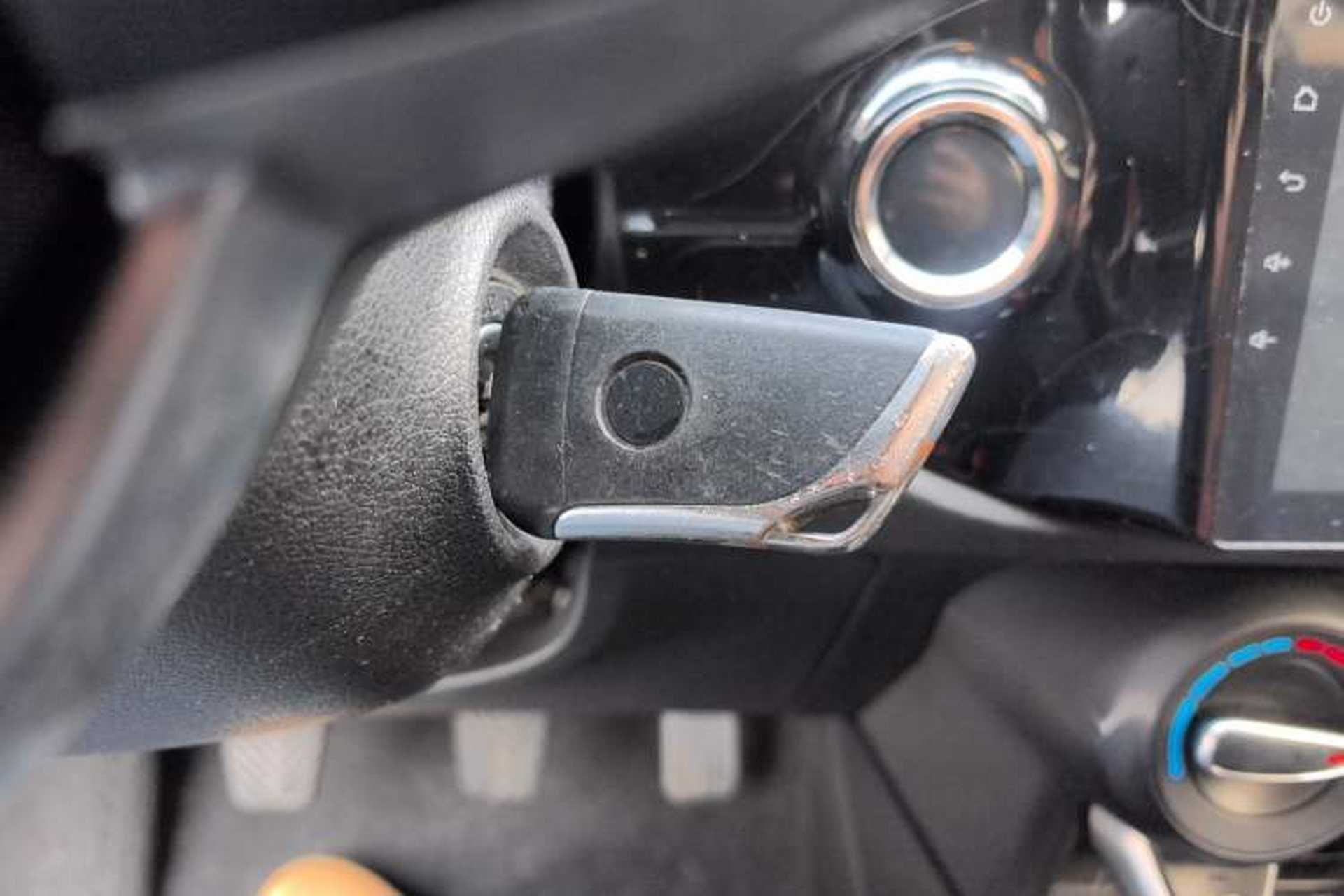 Used Kia KX Cross 2017 1.4L MT GLS Vehicle Key