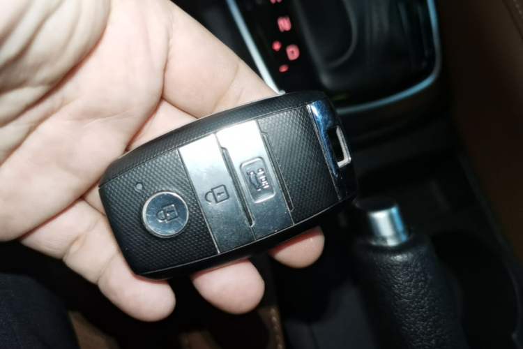 Used Kia KX Cross 2017 1.4L AT GLS Vehicle Key