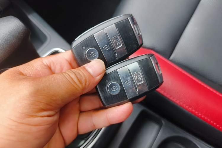 Used Kia KX Cross 2017 1.4L AT GLS Vehicle Key