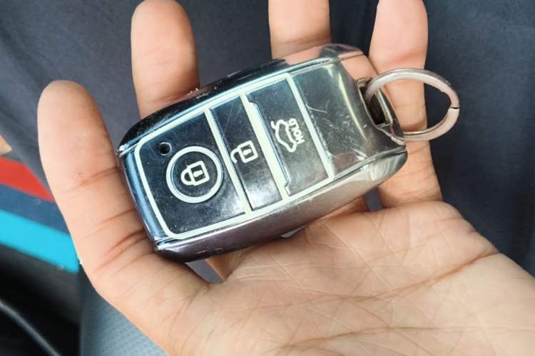 Used Kia KX Cross 2017 1.4L AT GLS Vehicle Key