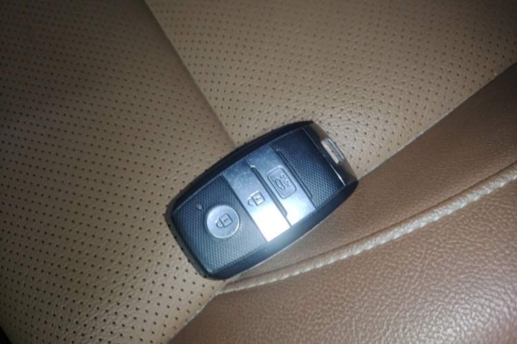 Used Kia KX Cross 2017 1.4L AT GLS Vehicle Key