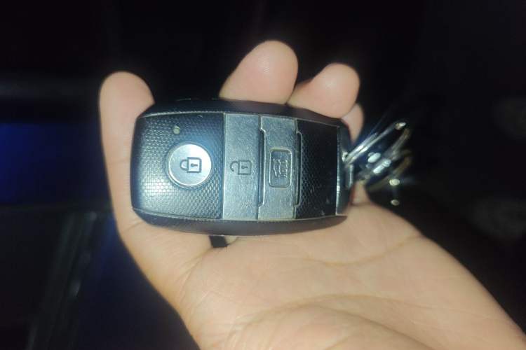 Used Kia KX Cross 2017 1.4L AT GLS Vehicle Key