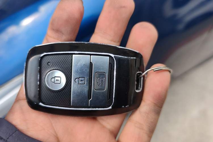 Used Kia KX Cross 2017 1.4L AT GLS Vehicle Key