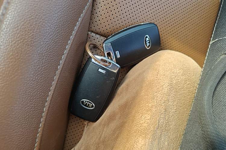 Used Kia KX Cross 2017 1.4L AT GLS Vehicle Key