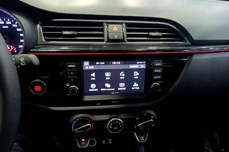 Used Kia KX Cross 2017 1.4L AT GLS Audio And AC Panel