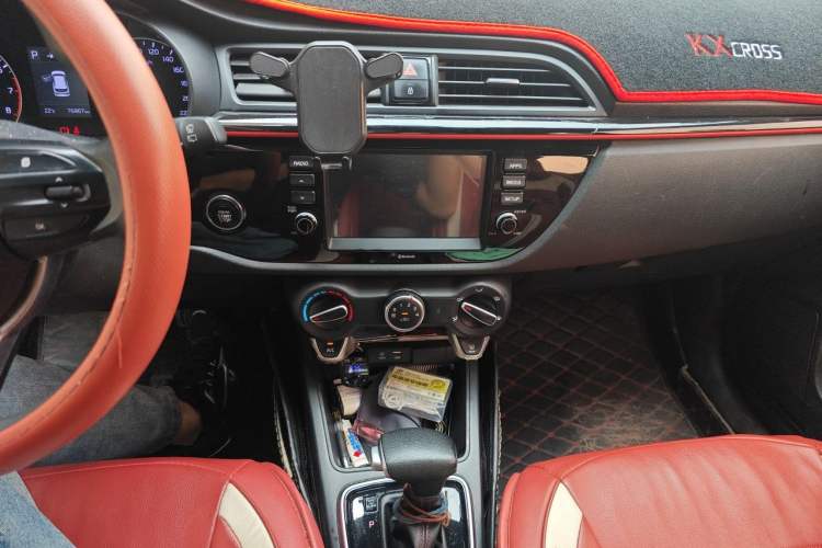 Used Kia KX Cross 2017 1.4L AT GLS Audio And AC Panel