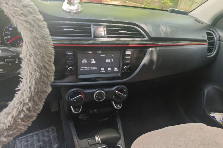 Used Kia KX Cross 2017 1.4L AT GLS Audio And AC Panel