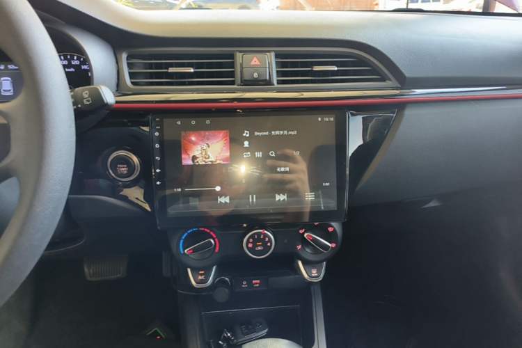 Used Kia KX Cross 2017 1.4L AT GLS Audio And AC Panel