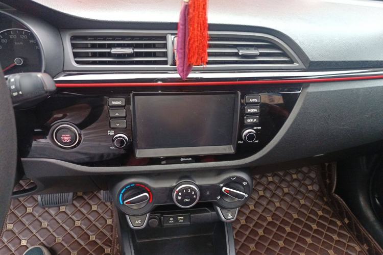 Used Kia KX Cross 2017 1.4L AT GLS Audio And AC Panel