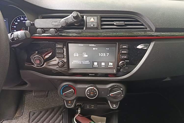 Used Kia KX Cross 2017 1.4L AT GLS Audio And AC Panel
